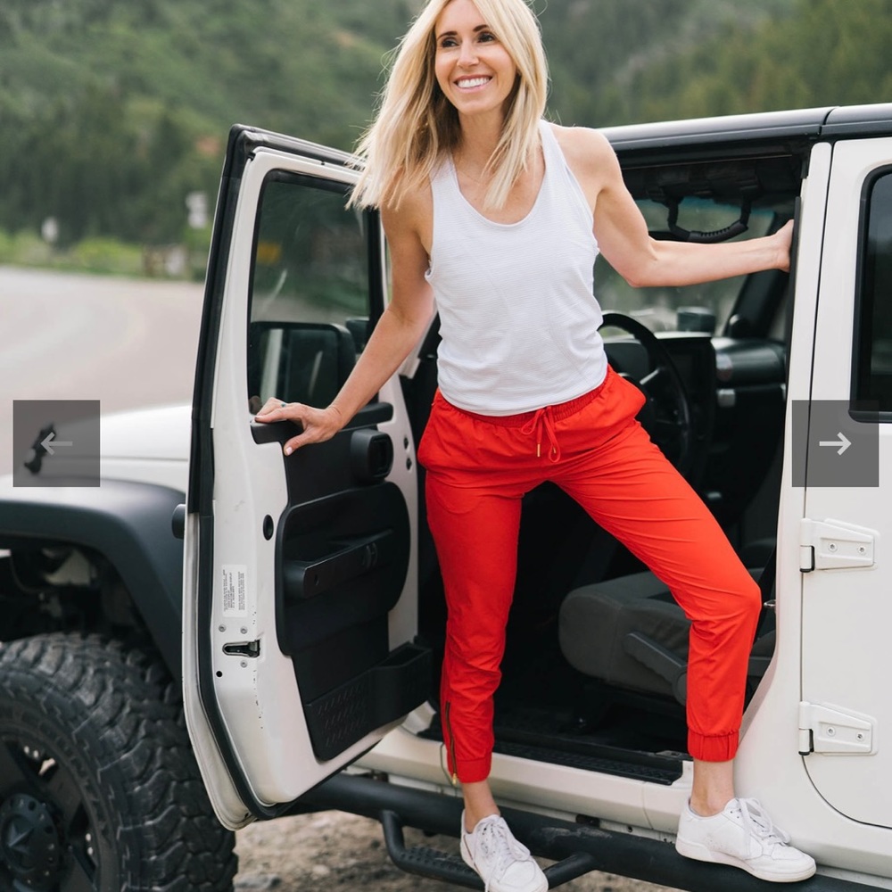 Zyia Everywhere Zipper Jogger